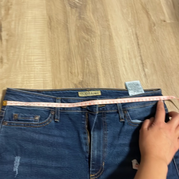 Guess Jeans - Picture 4 of 6